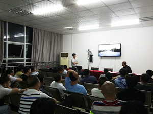 郴汽集團(tuán)永興分公司,全面?zhèn)鋺?zhàn)“安全生產(chǎn)月”“安全生產(chǎn)萬里行”活動(dòng) 郴汽集團(tuán)永興分公司,全面?zhèn)鋺?zhàn)“安全生產(chǎn)月”“安全生產(chǎn)萬里行”活動(dòng)