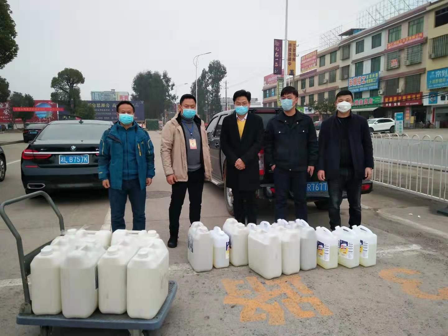 吳致用向安仁永樂車站捐贈防疫物資 吳致用向安仁永樂車站捐贈防疫物資